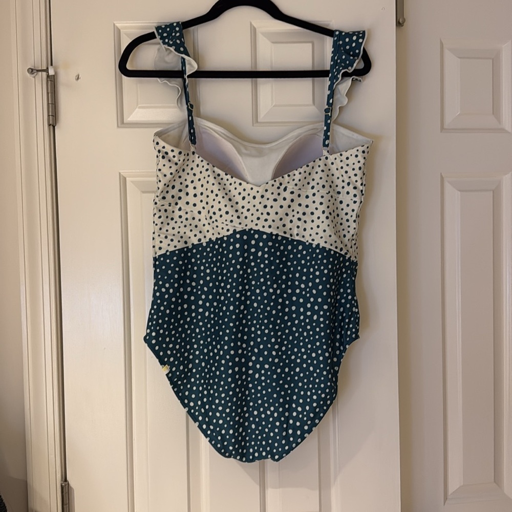 Summersalt Ruffle Oasis in Seaweed - Picture 3 of 4